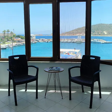 Apartamento Yat Limanı Denize Sıfır Geniş Daire
