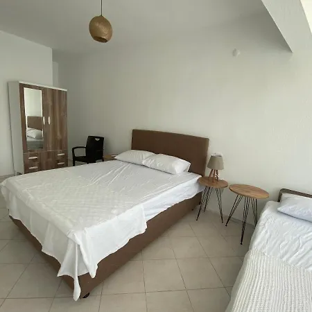 Yat Limanı Denize Sıfır Geniş Daire